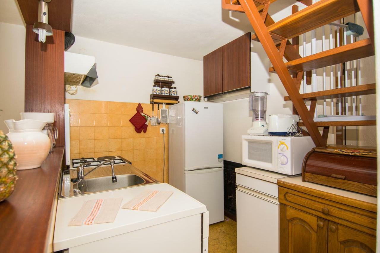 Vacation Home Mirjana Seget Vranjica Exterior photo