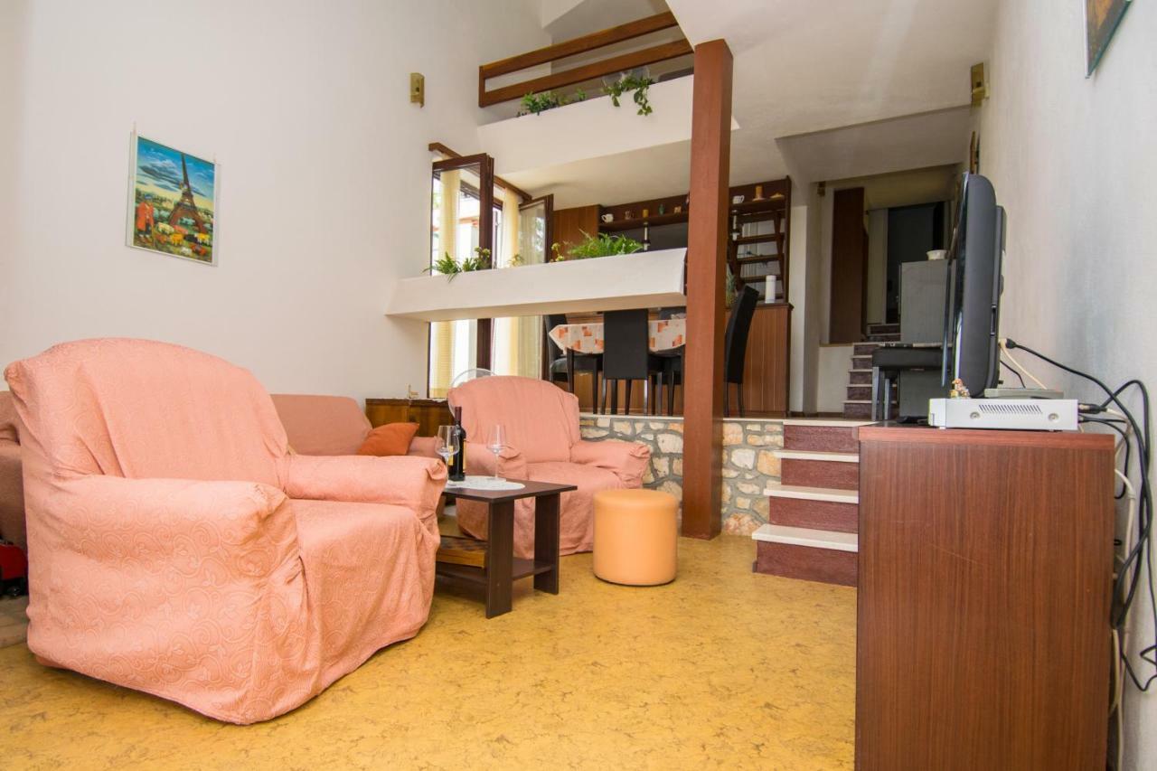 Vacation Home Mirjana Seget Vranjica Exterior photo
