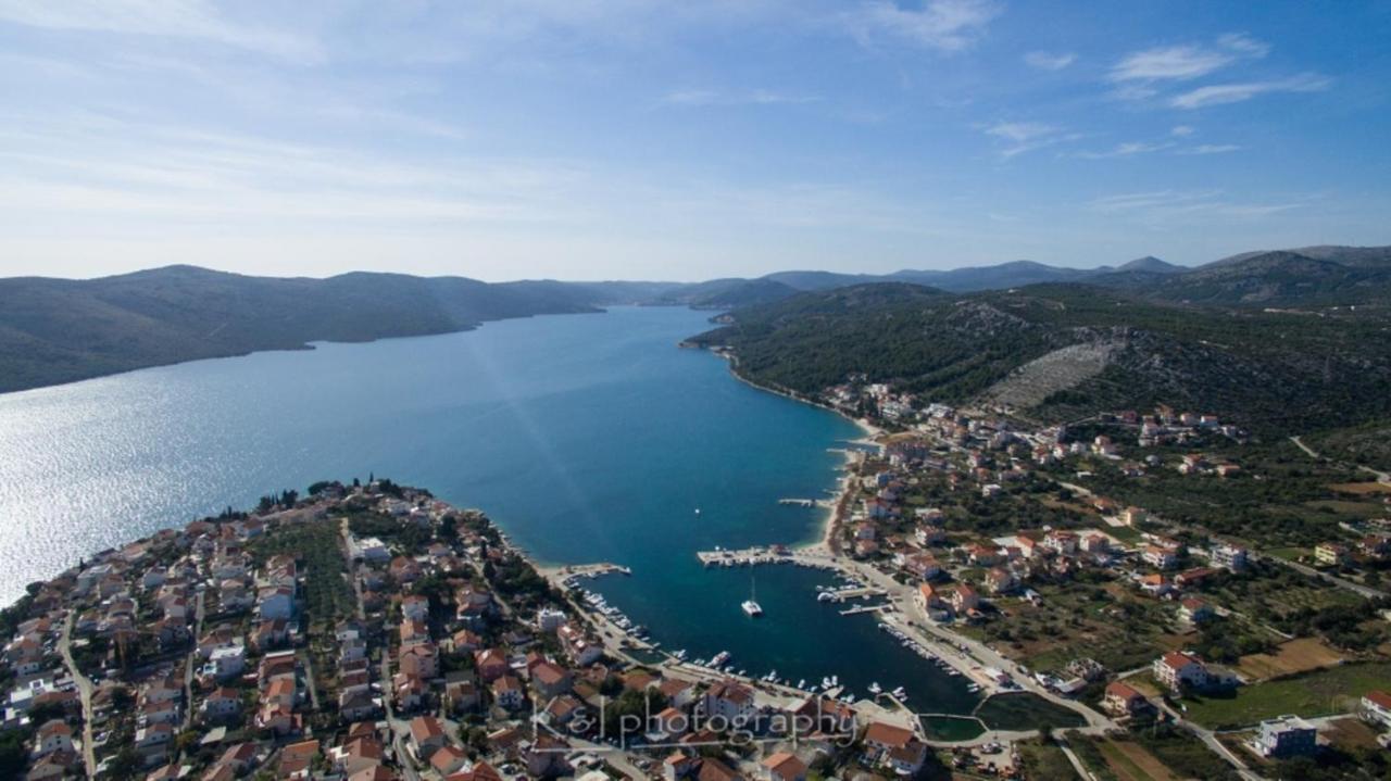 Vacation Home Mirjana Seget Vranjica Exterior photo